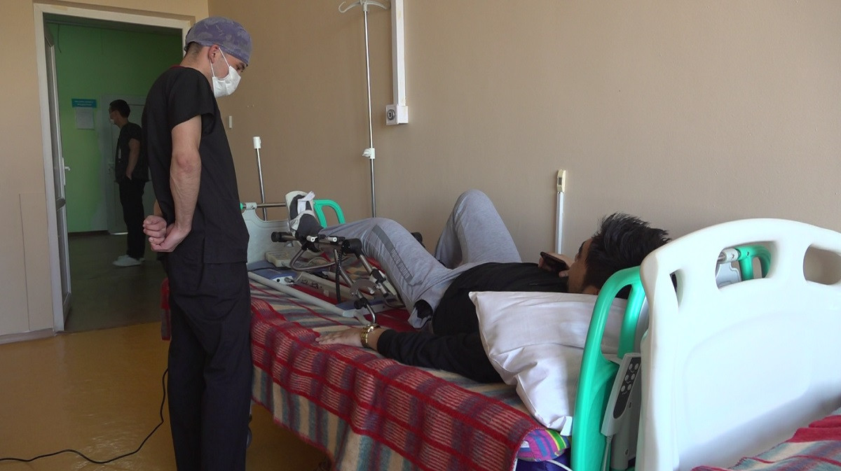 Алматылық дәрігерлер гемофилиямен ауыратын науқасқа күрделі ота жасады