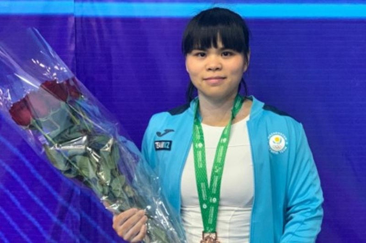 Зульфия Чиншанло стала чемпионкой Казахстана по тяжелой атлетике