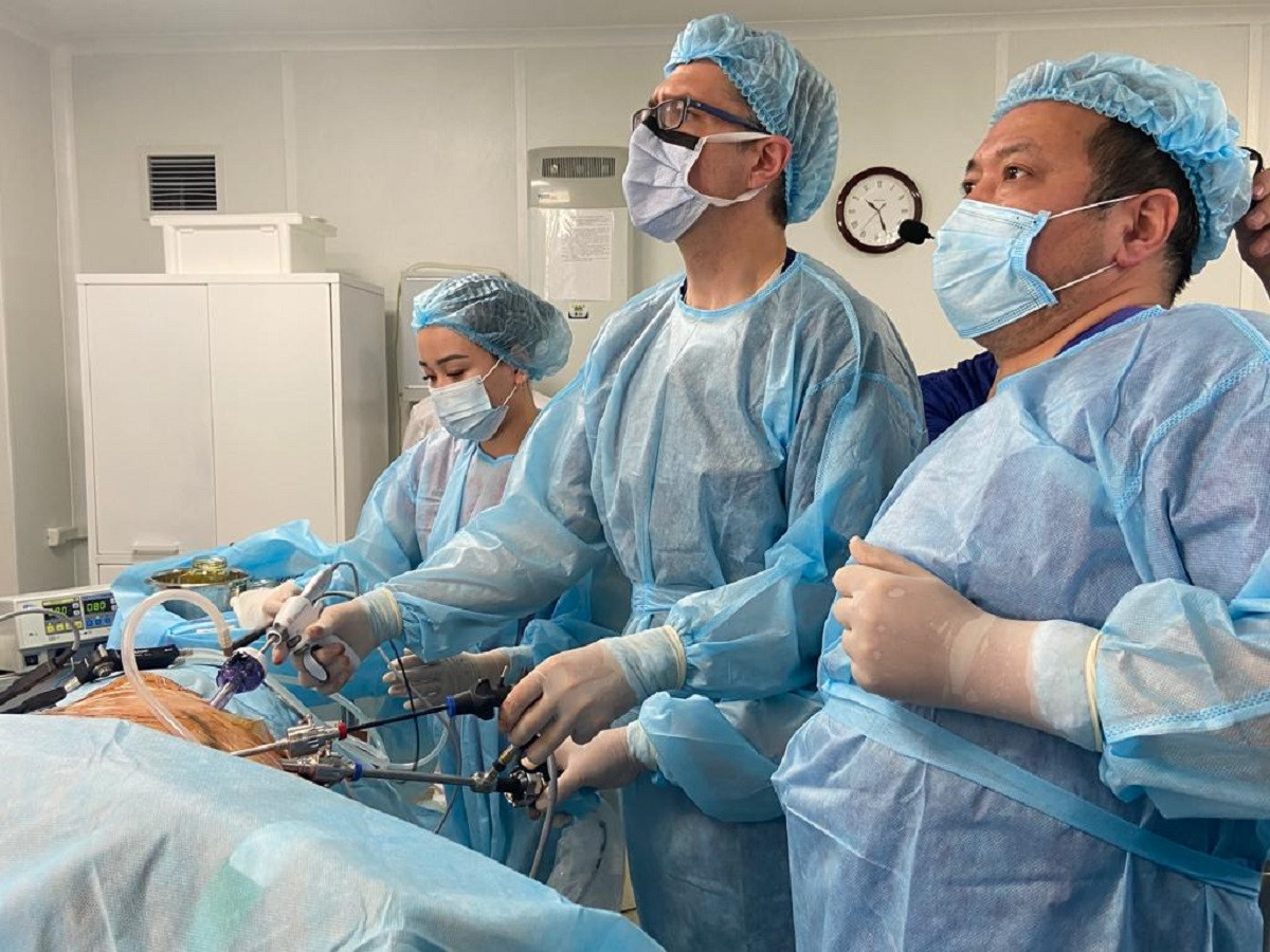 Онкоурологи США проводят в Алматы мастер-класс для отечественных врачей
