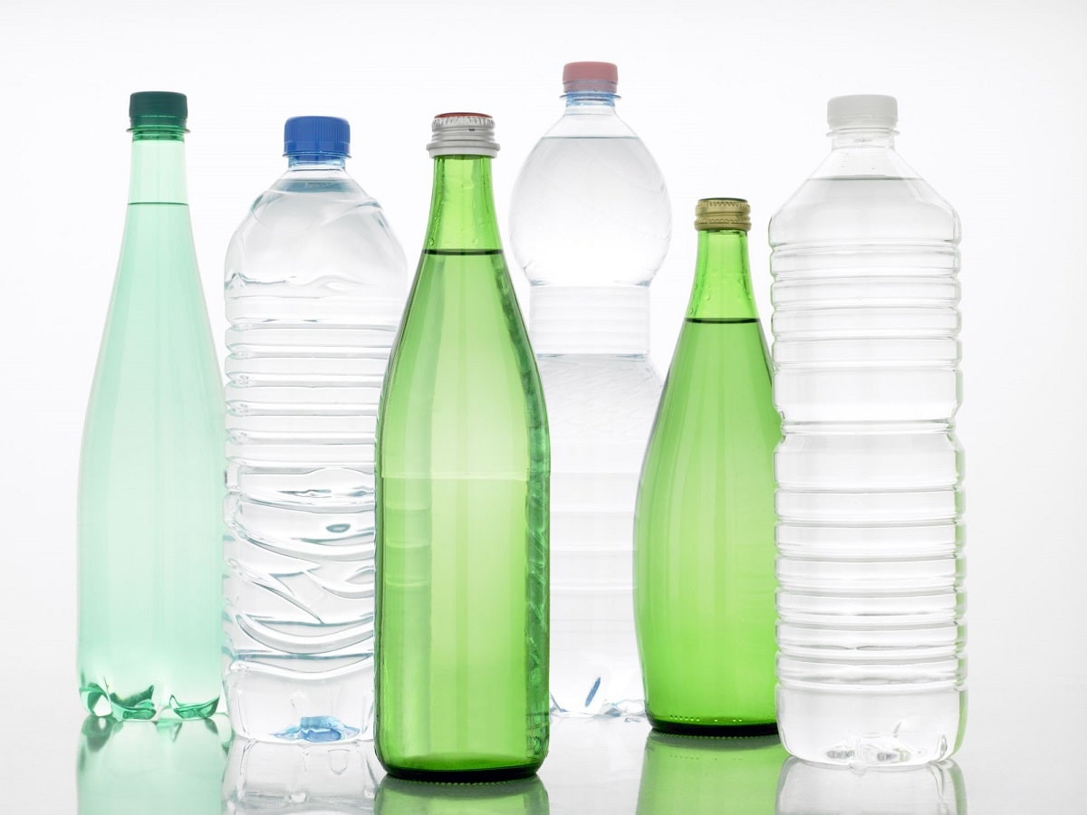 Пластик или стекло: в какой бутылке минералка полезнее