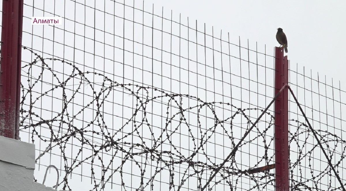 Попытка суицида в СИЗО Алматы: заключенный находится под наблюдением медиков 
