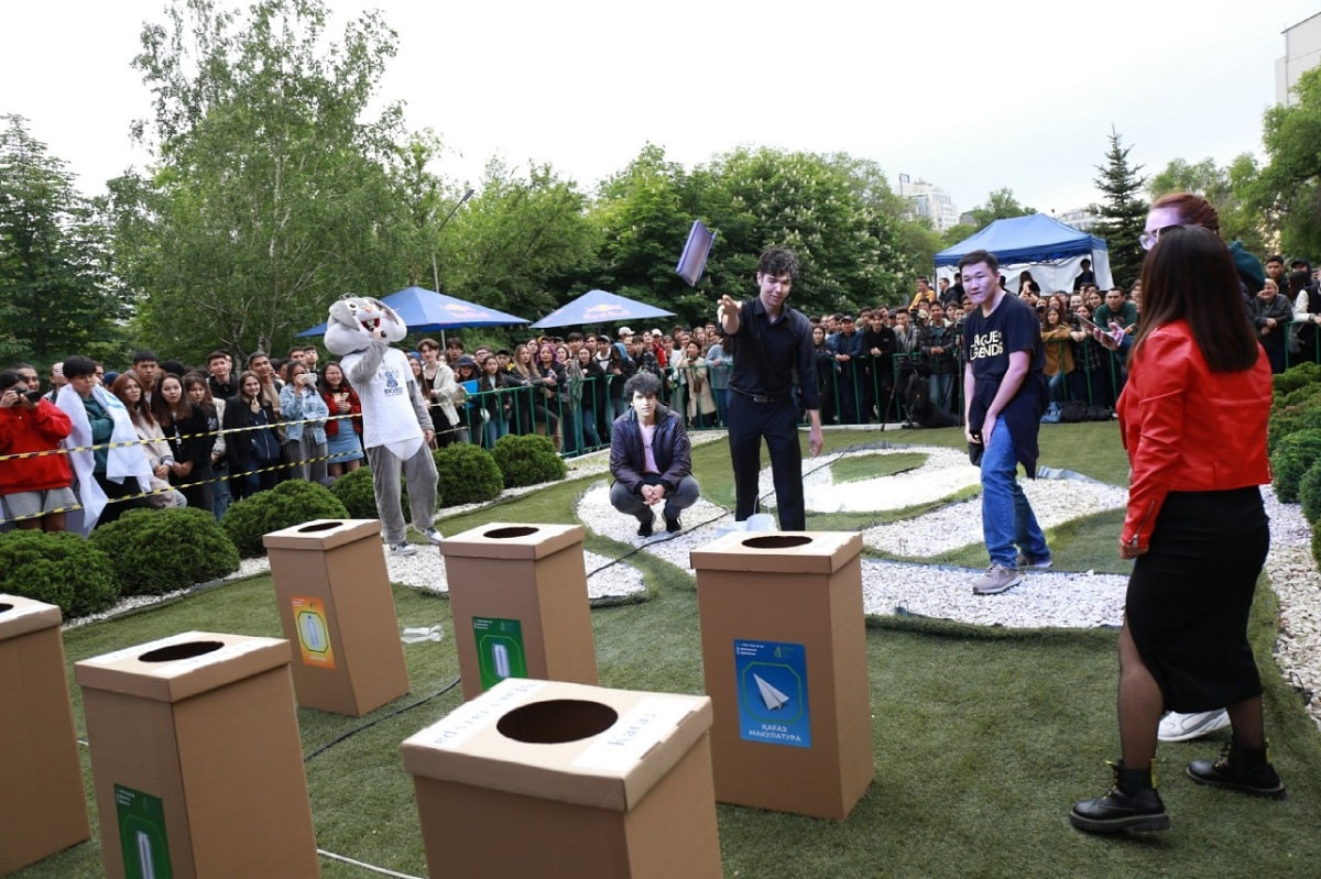 Студенты на ЭКО ROCK FESTIVAL в Алматы собрали 84 килограмма отходов