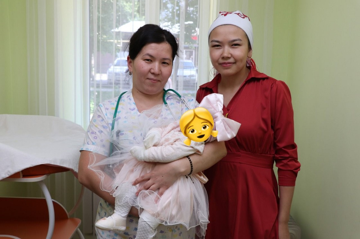 Девочка-богатырь весом 6 килограммов родилась в Алматы 