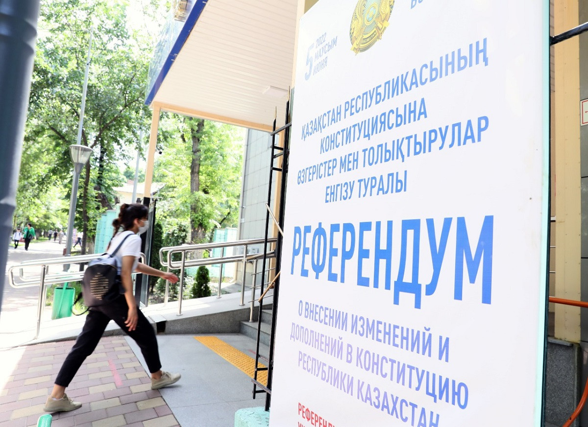 В Алматы специалисты разъяснят вопросы по референдуму активистам-волонтерам