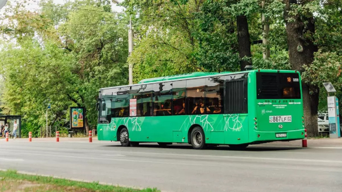 Алматинцев предупреждают о временном изменении маршрутов общественного транспорта