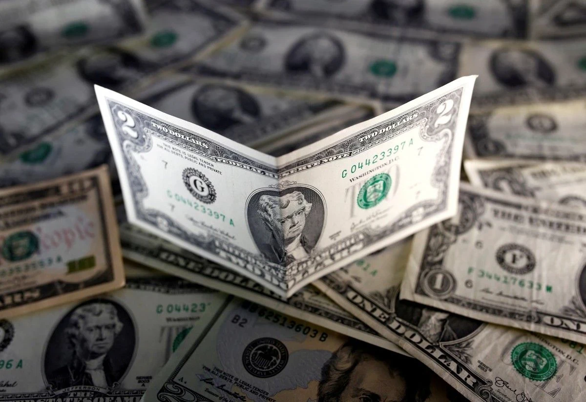 За сколько продают доллары в обменниках Алматы 21 мая