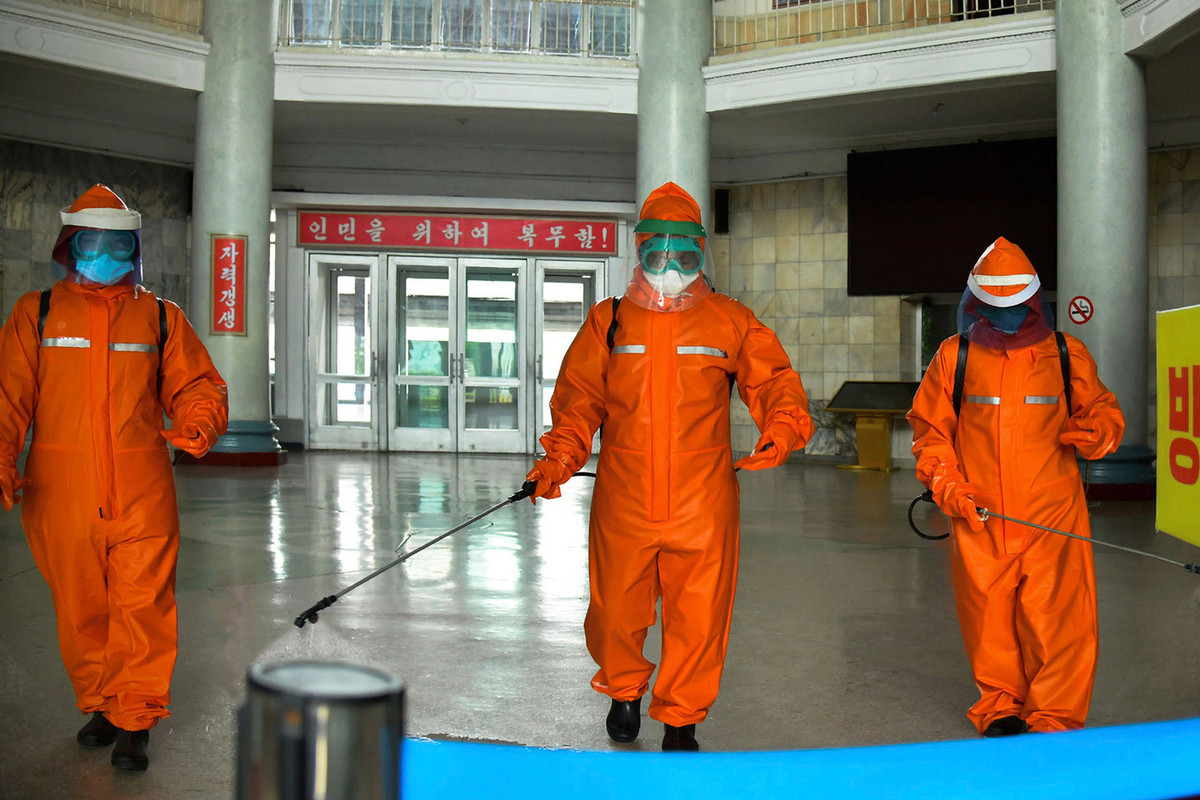 Неизвестная лихорадка в КНДР: заболевших в стране уже почти 2,5 млн