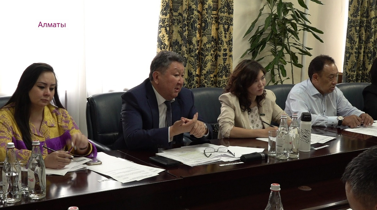 Какие нарушения выявили депутаты маслихата Алматы при строительстве в школах и медучреждениях 