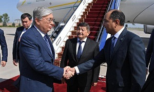 Президент Казахстана с официальным визитом прибыл в Кыргызстан