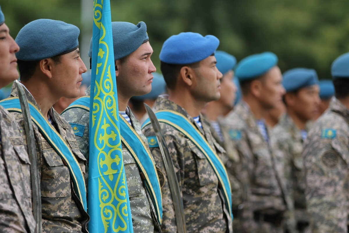 Военнослужащим в Казахстане увеличат пенсионный возраст