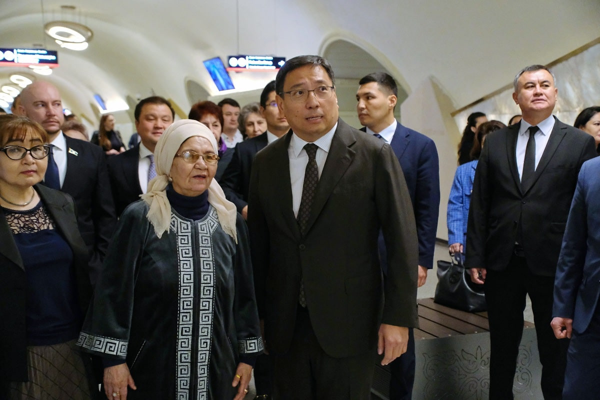 Алматыда «Сарыарқа» және «Бауыржан Момышұлы» метро бекеті ашылды