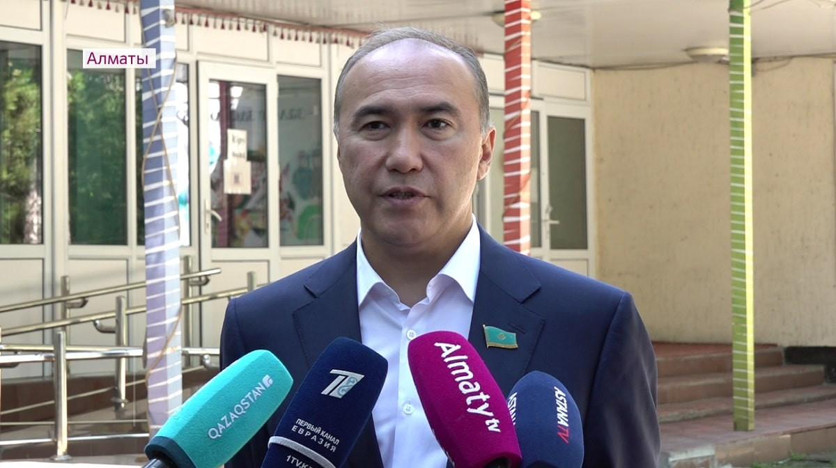 Мажилисмен Канат Нуров призвал казахстанцев сделать свой выбор на референдуме 