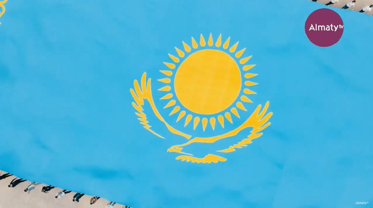 Главные символы Казахстана: как изготавливают государственные герб и флаг