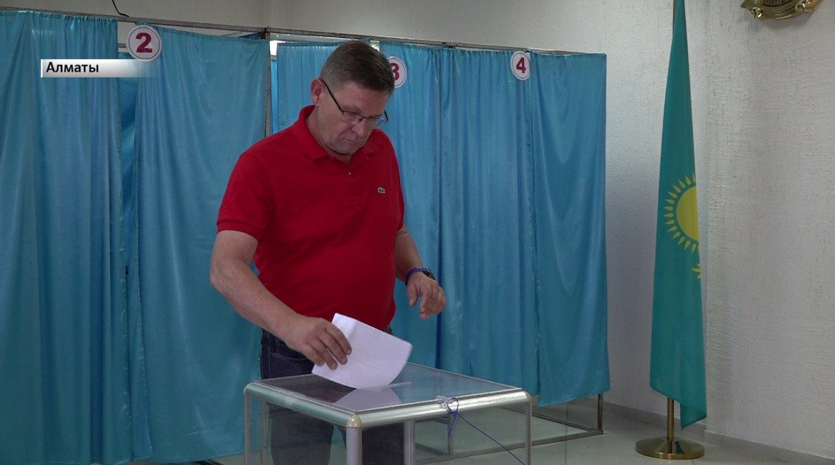 Сергей Пономарев сделал выбор на референдуме в Алматы 