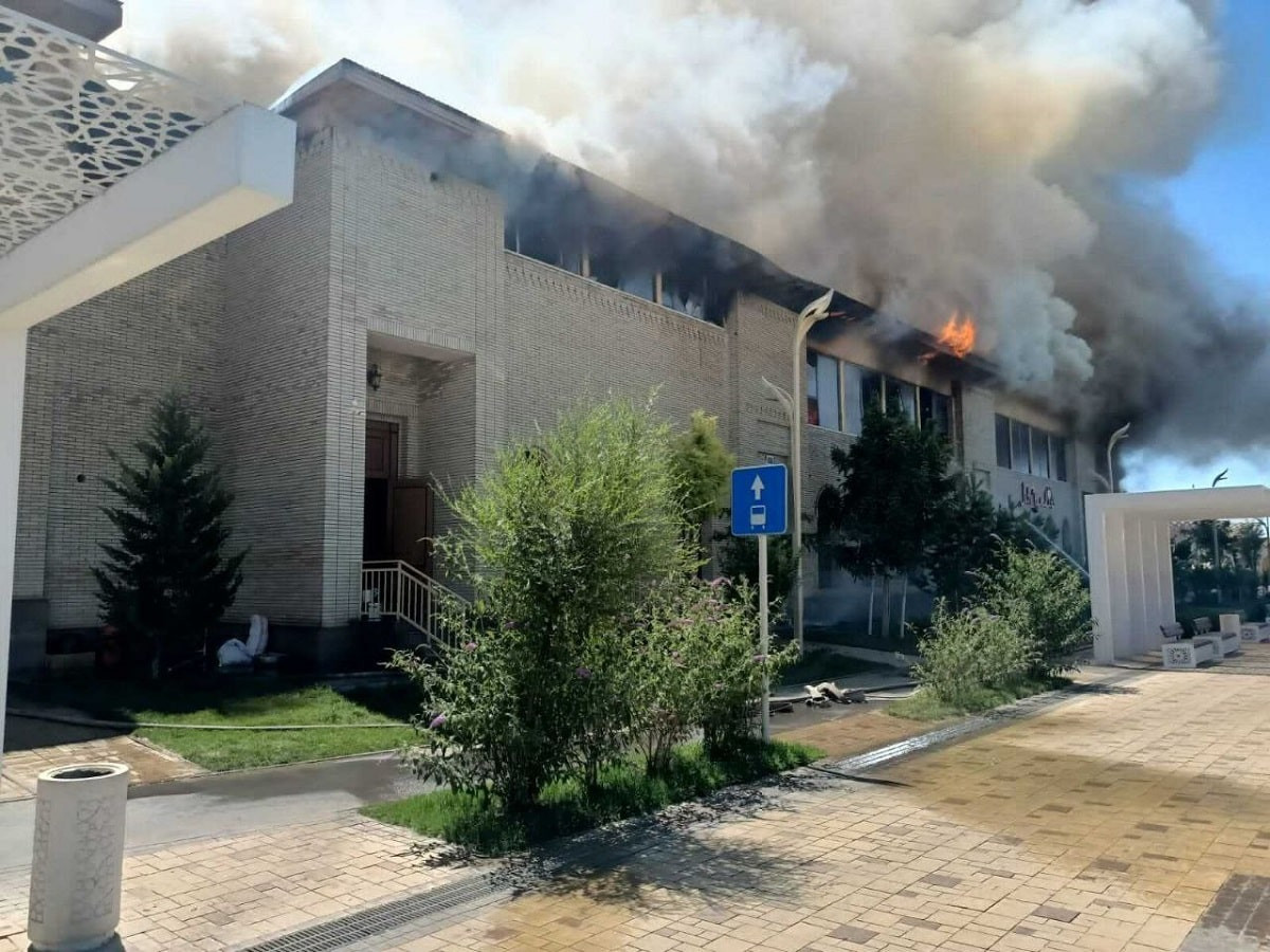 Пожар в Туркестане: горело кафе недалеко от мавзолея 