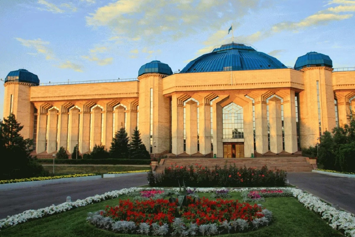 Скверы и пешеходные зоны: как благоустроят Медеуский район Алматы 