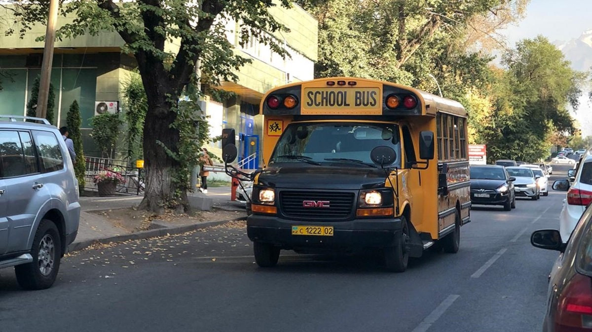 Школьные автобусы планируют запустить в Алматы 