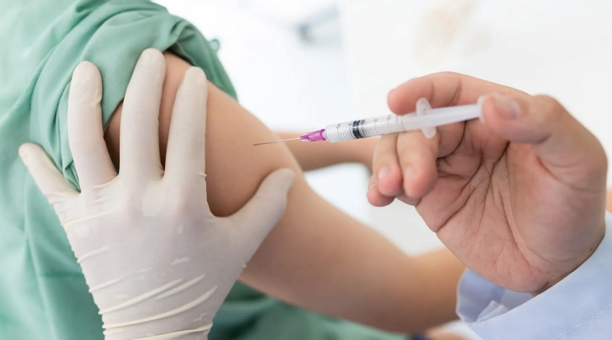 Обязательную вакцинацию от коронавируса отменят в Австрии