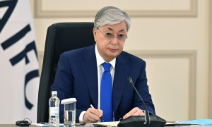 Президент провел заседание Совета по управлению МФЦ "Астана"