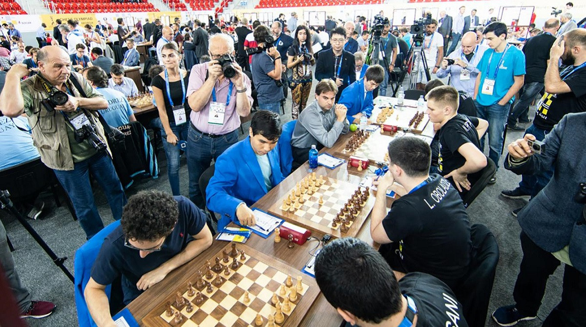 Узбекские шахматисты лидируют во Всемирной олимпиаде