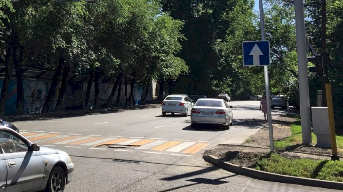 Две улицы в Алматы частично станут односторонними