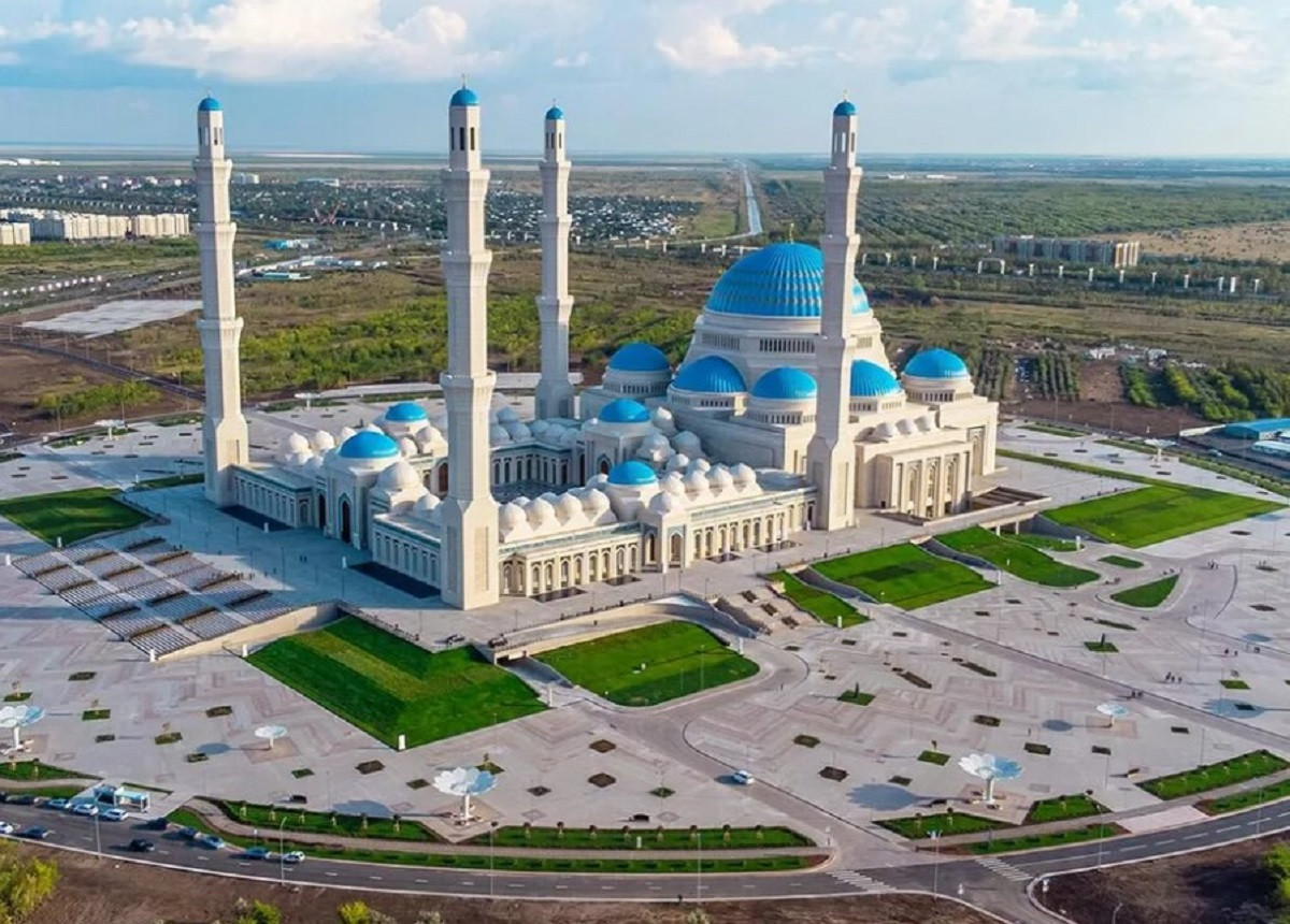 Главный имам назначен в самой большой мечети Казахстана