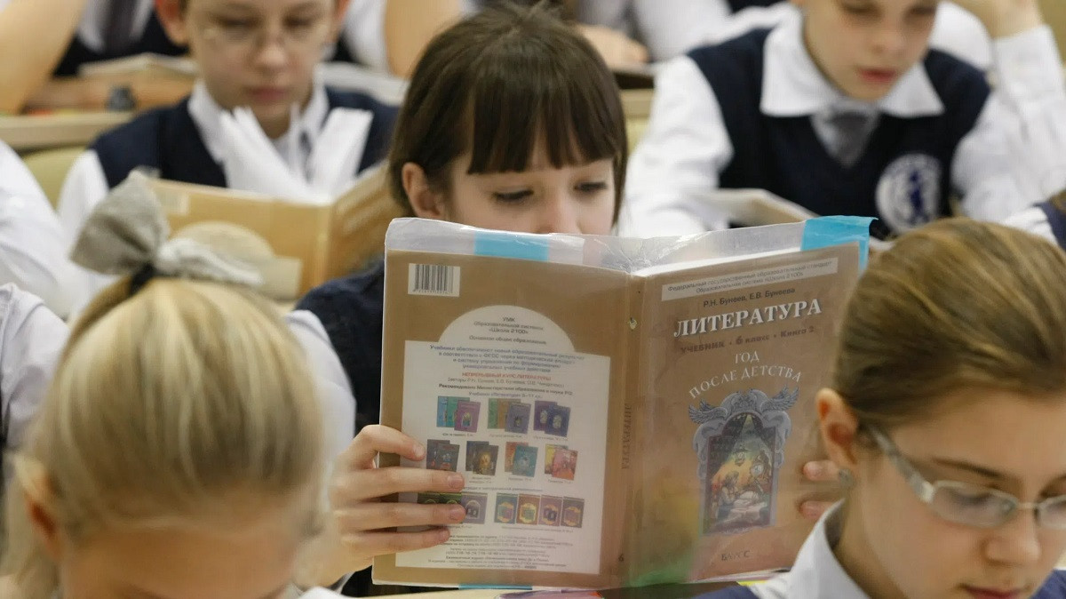 Заменит ли в казахстанских школах мировая литература русскую - комментарий Минпросвещения