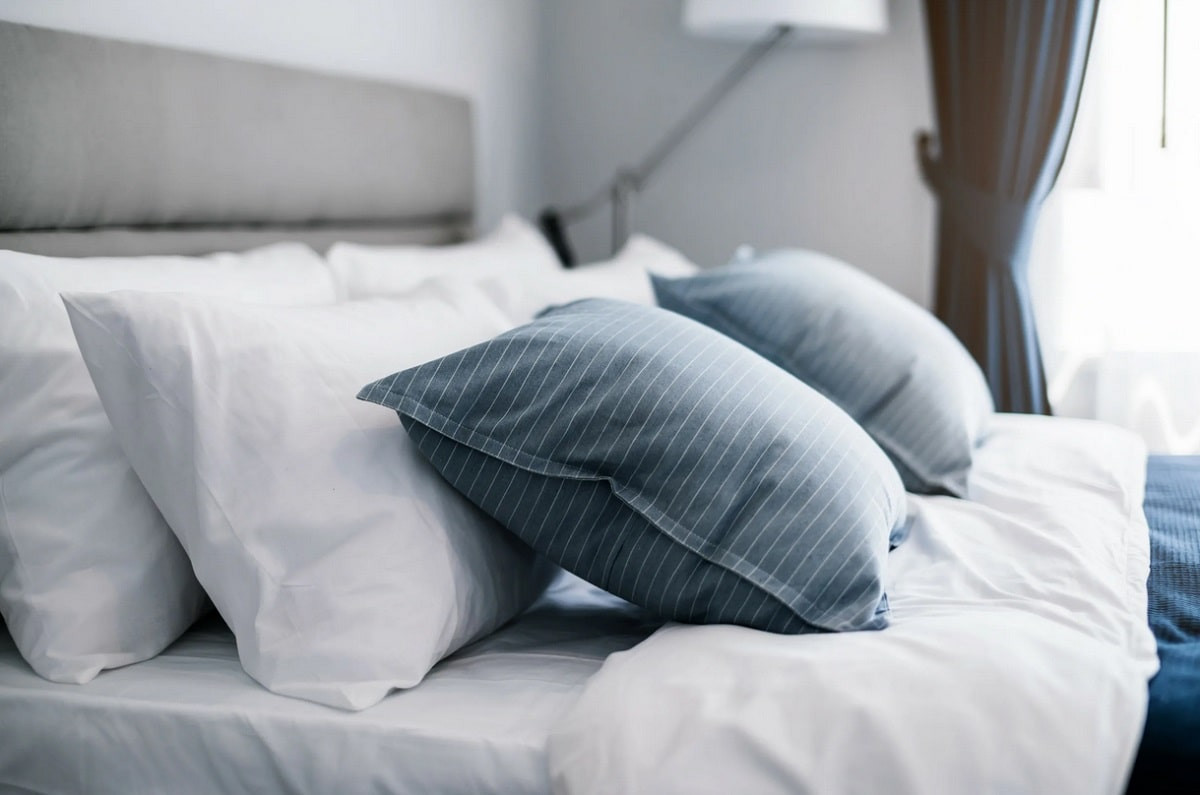 В мире снов: ученые объяснили, почему постельное белье должно быть белого цвета