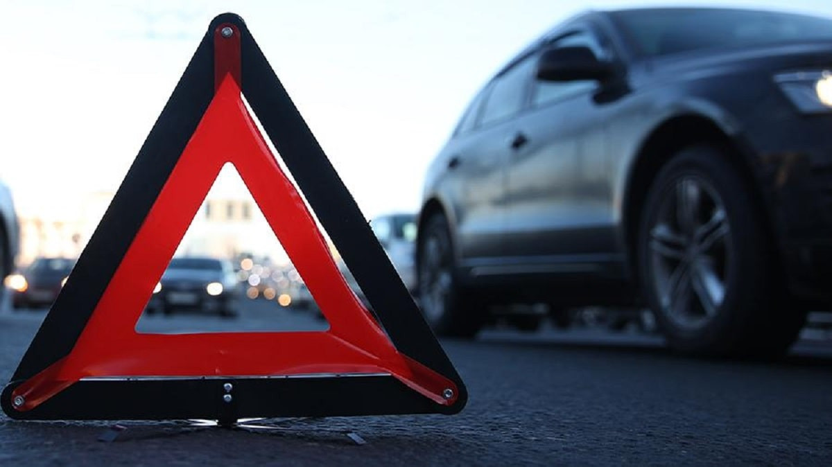 Жуткое ДТП: 2 человека погибли на трассе Самара-Шымкент