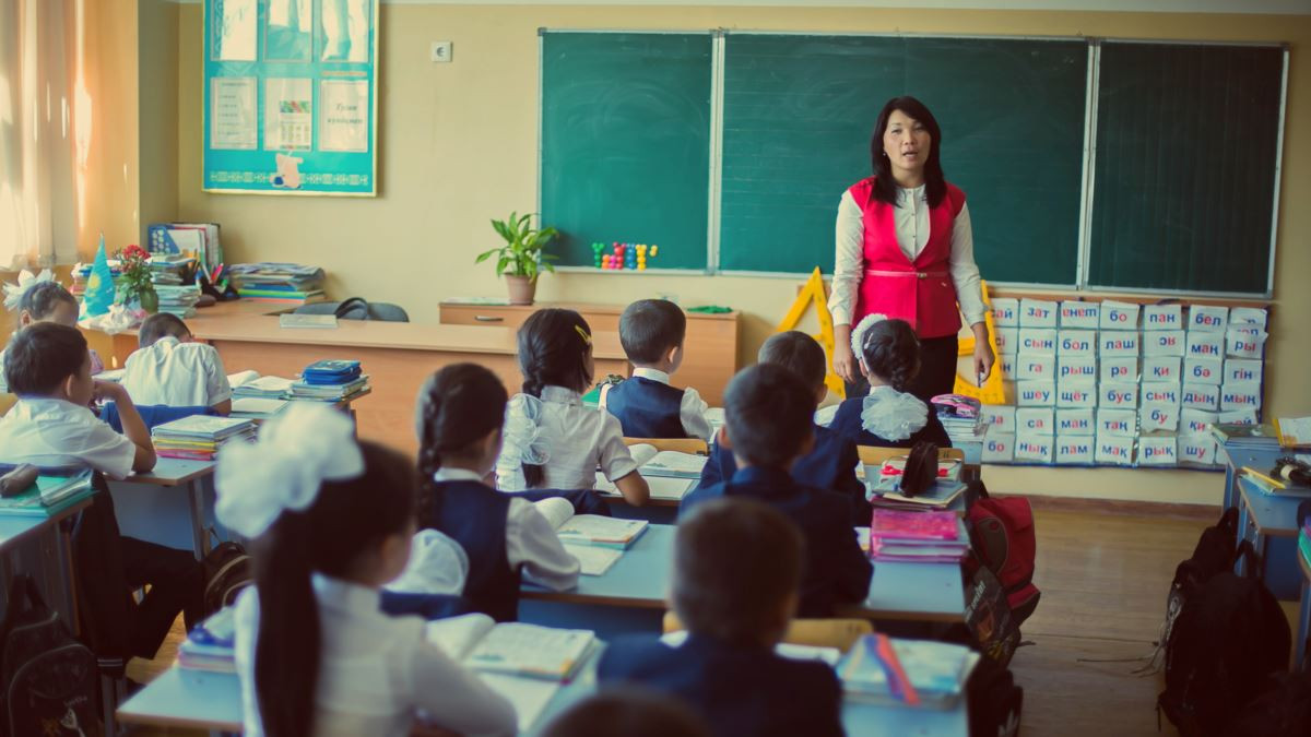 Сфера образования в Казахстане: как выросла зарплата за год