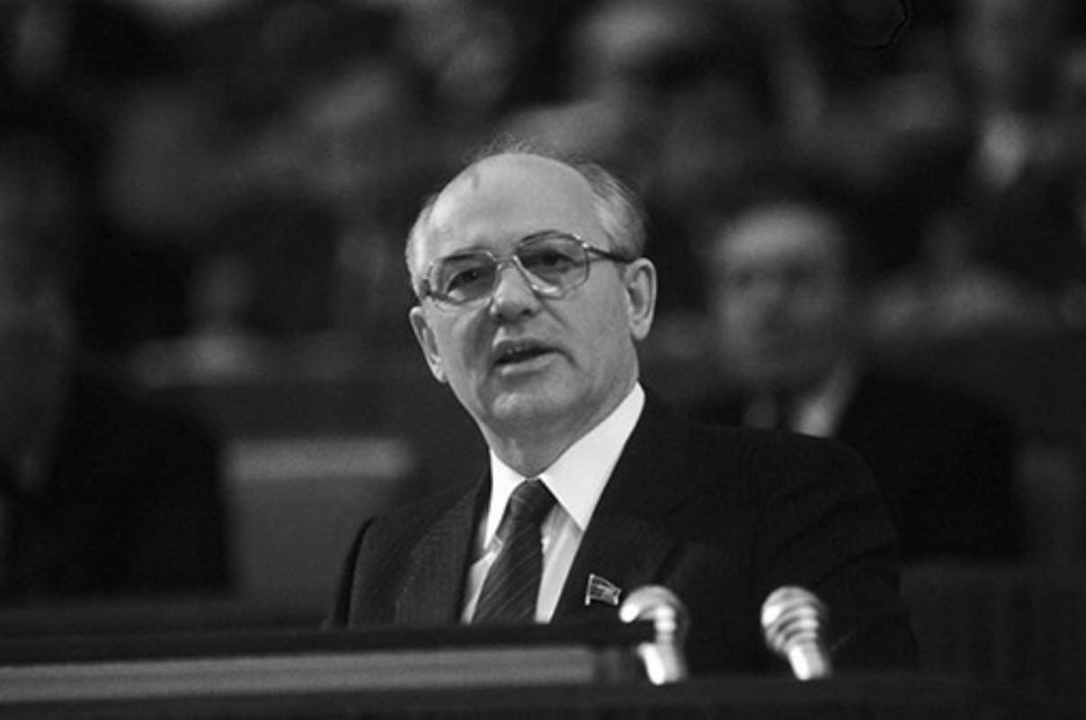 Михаил Горбачев өмірден озды
