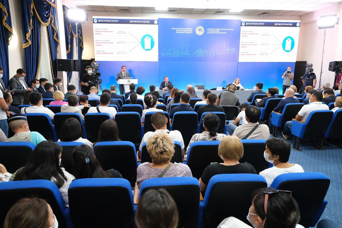 О чем говорилось на встрече акима Алматы с населением Жетысуского района