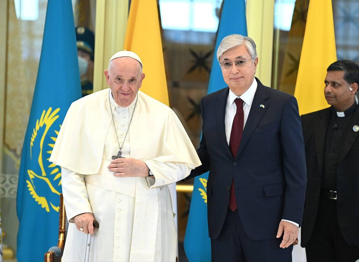 Начался визит Папы Римского в Казахстан
