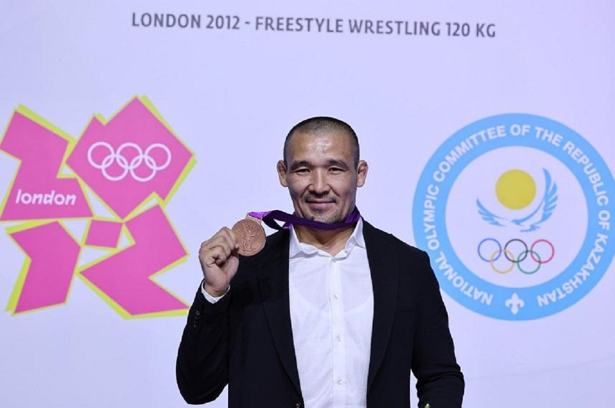 Казахстанец получил олимпийскую медаль спустя 10 лет