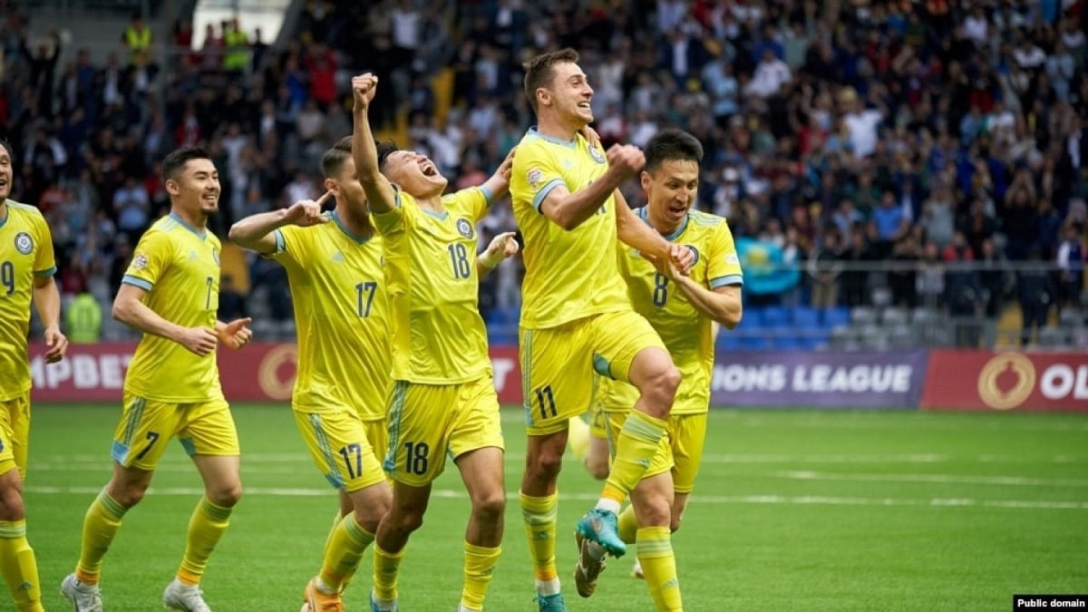 Токаев поздравил футболистов сборной с победой в Лиге наций