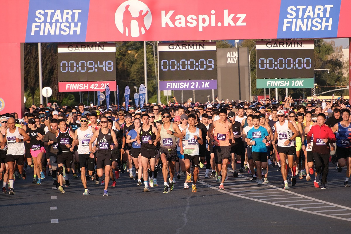 В Алматы проходит традиционный марафон 