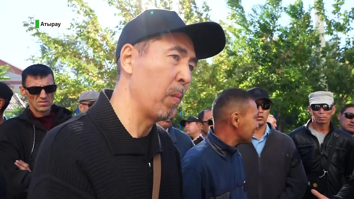 Забастовка в Атырау: охранники НПЗ требуют увеличения зарплаты