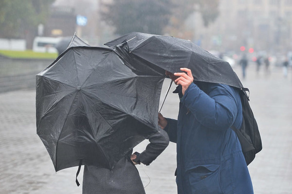 Сюрпризы погоды: штормовое предупреждение объявлено в 12 регионах Казахстана
