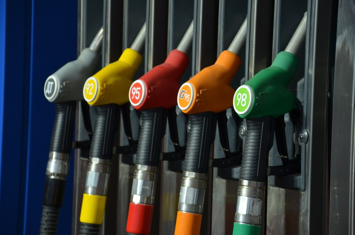 Где в Казахстане продается самый дешевый бензин