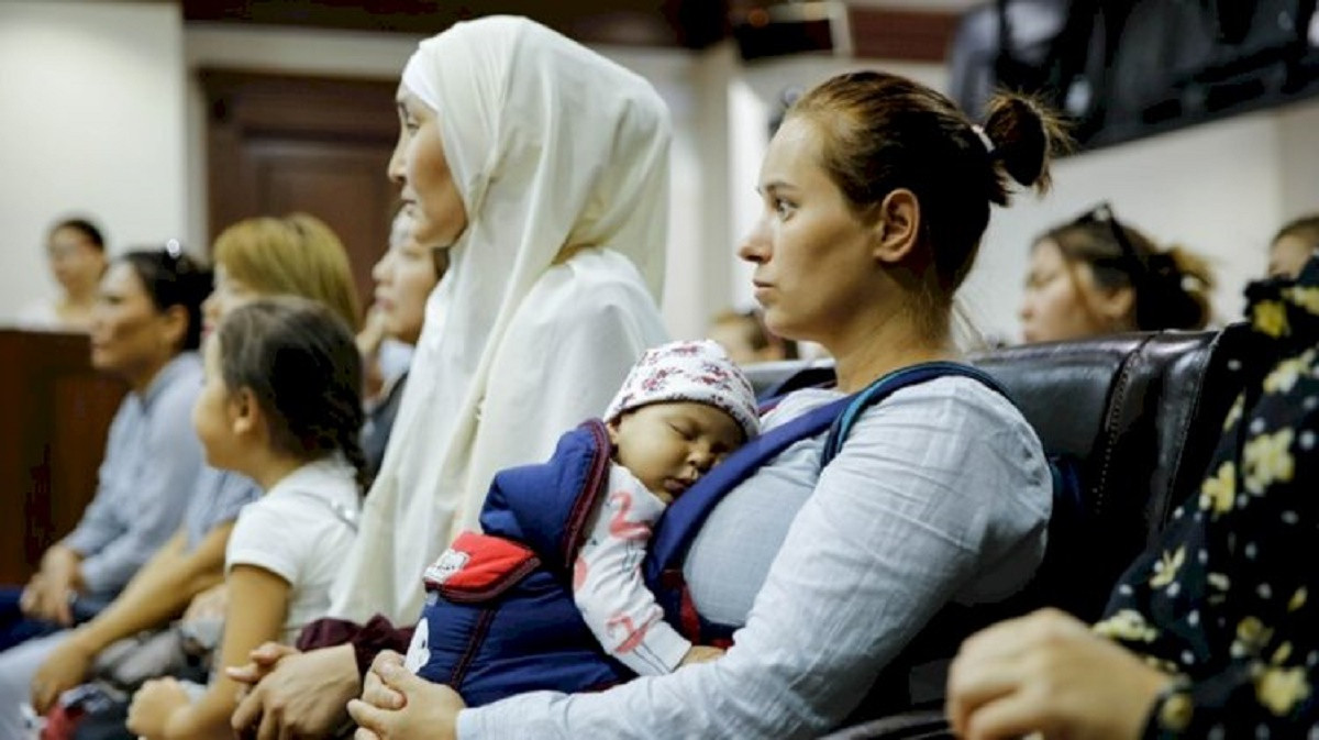 Акимы районов встретятся с многодетными матерями Алматы