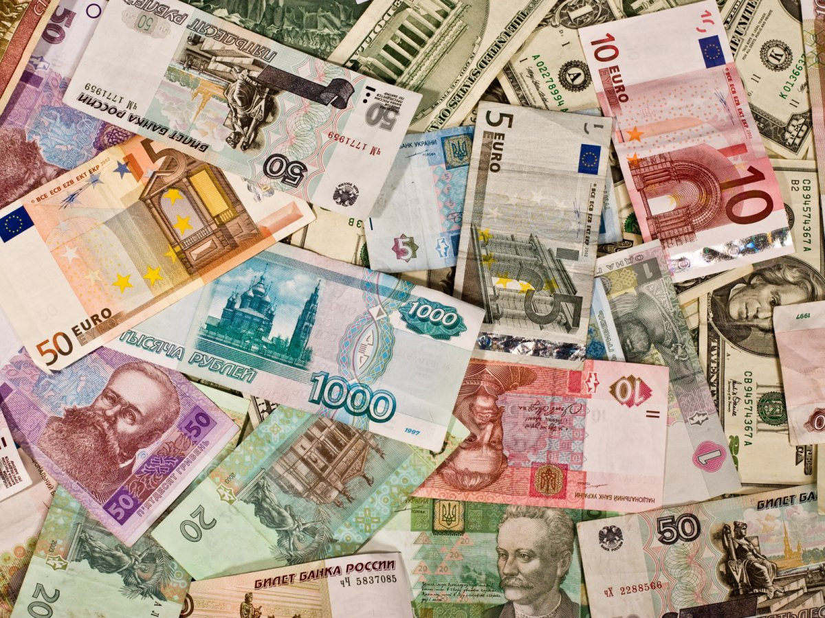 Курс валют на 8 октября 2022
