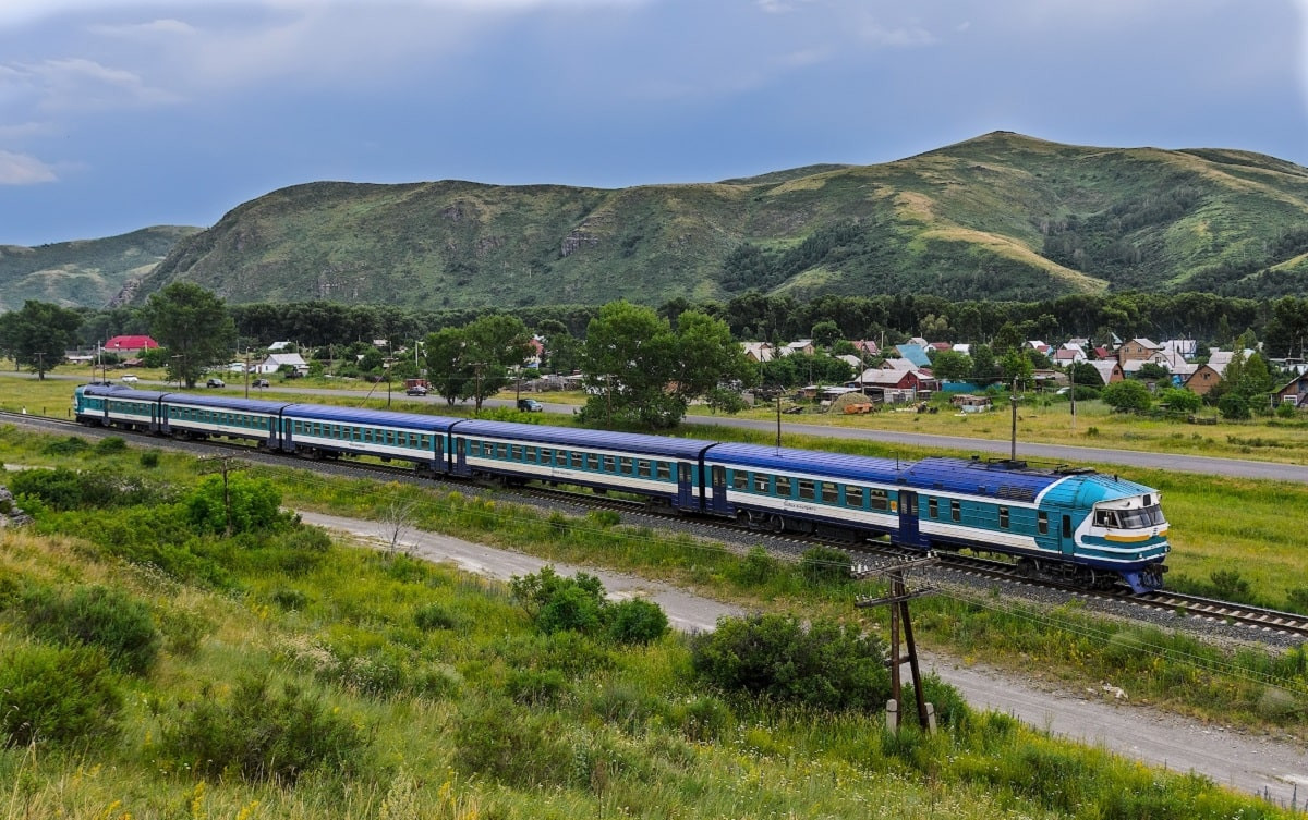 Турпоезд для путешественников из Европы запустят через Алматы