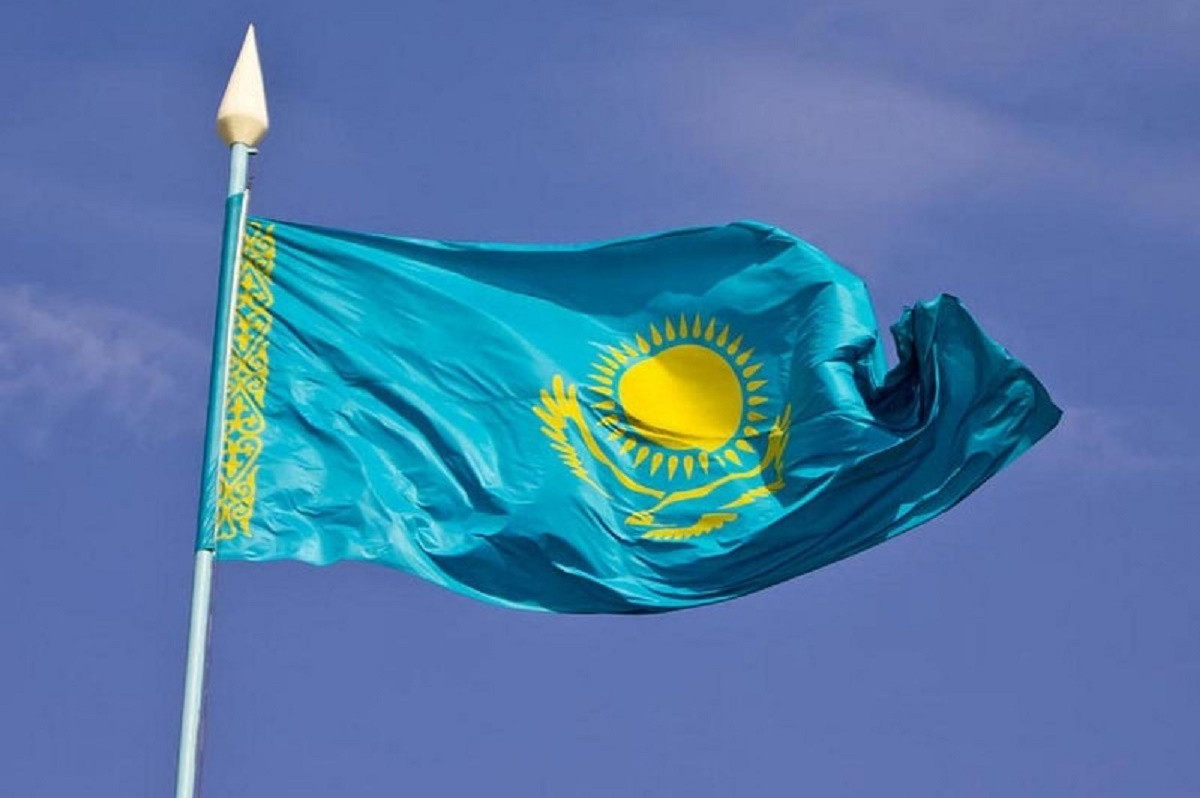 Рекорд: в небе над Алматы и Алматинской областью раскроют самый большой флаг Казахстана