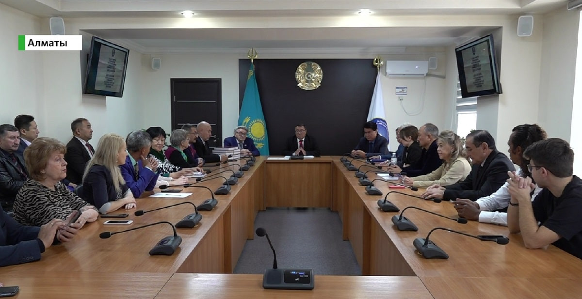 В Алматы обсудили меры по повышению статуса государственного языка
