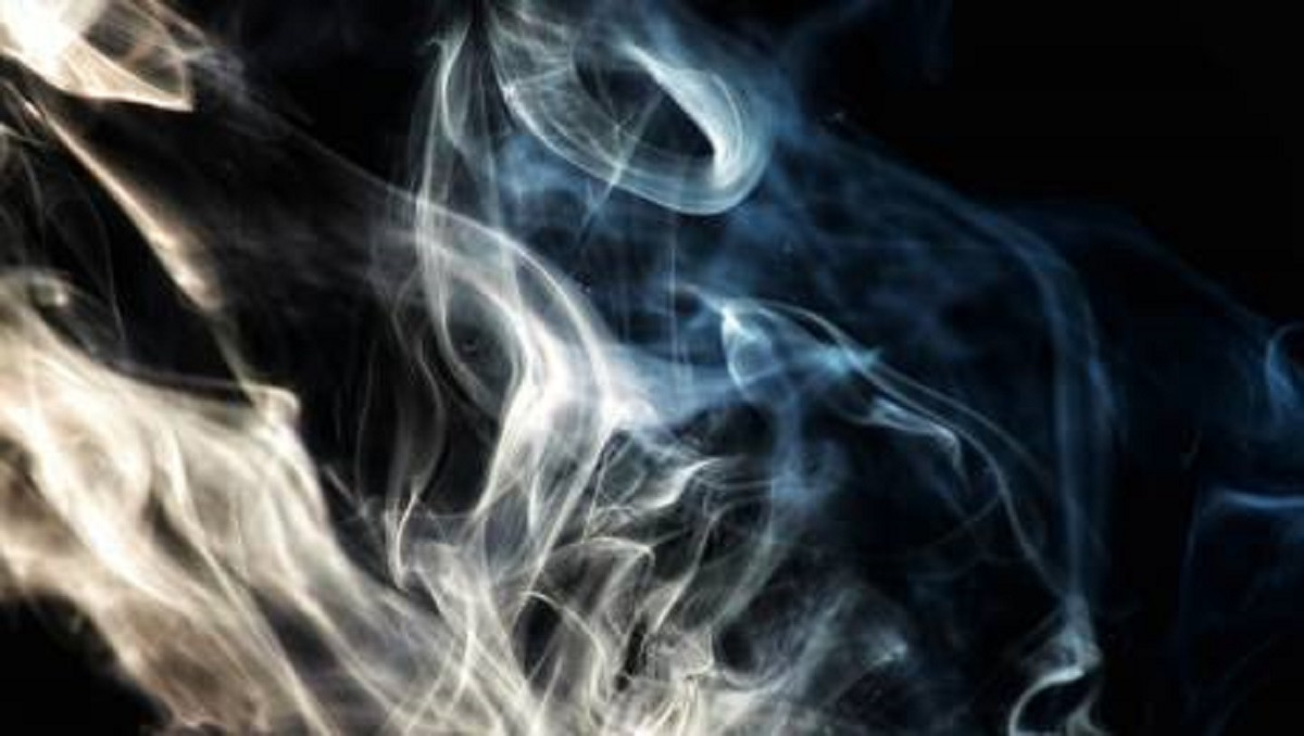 Небезопасный тренд: в Казахстане планируют запретить курение вейпов и электронных сигарет