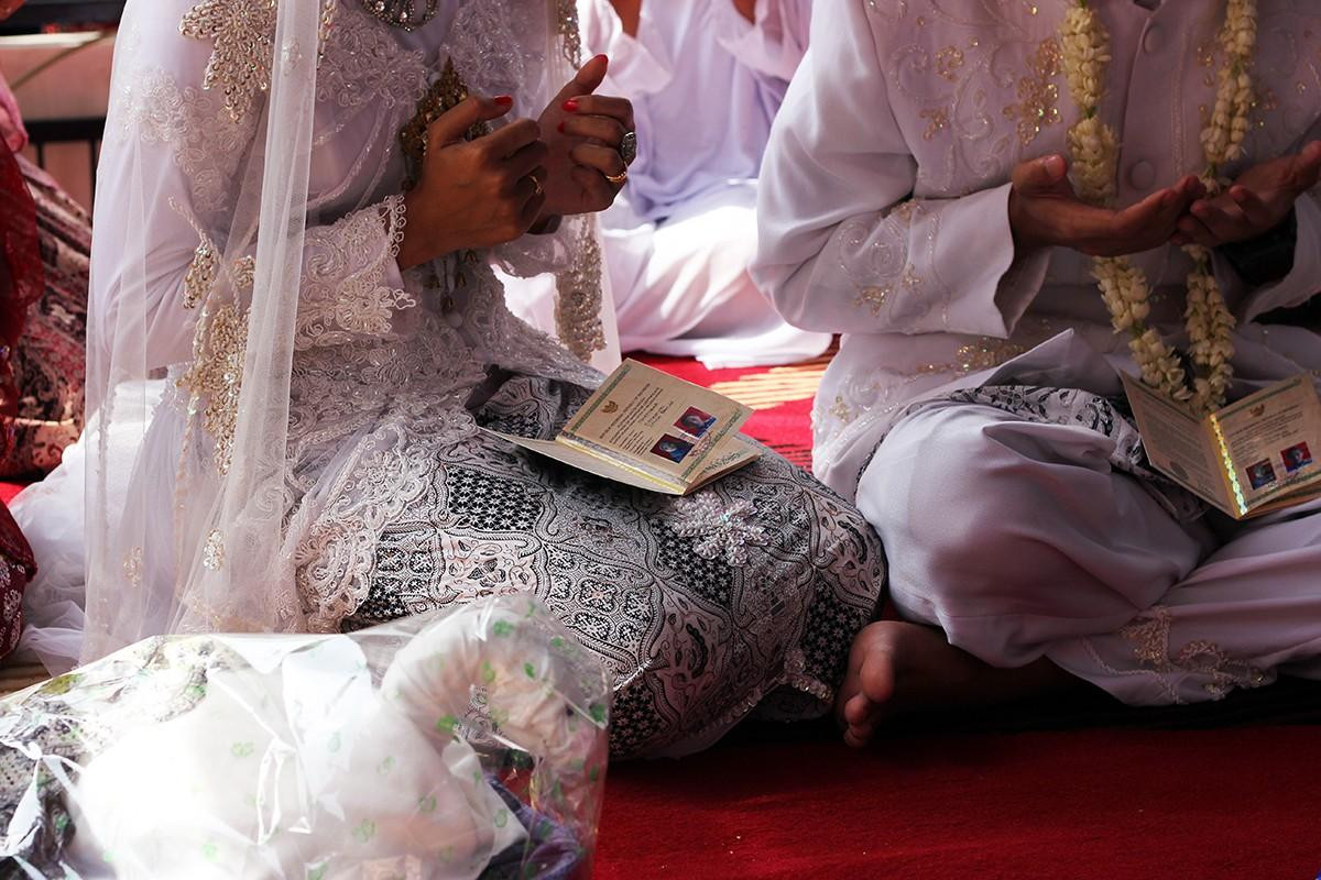 Привычка жениться: индонезиец вступил в брак 88-й раз за 61 год