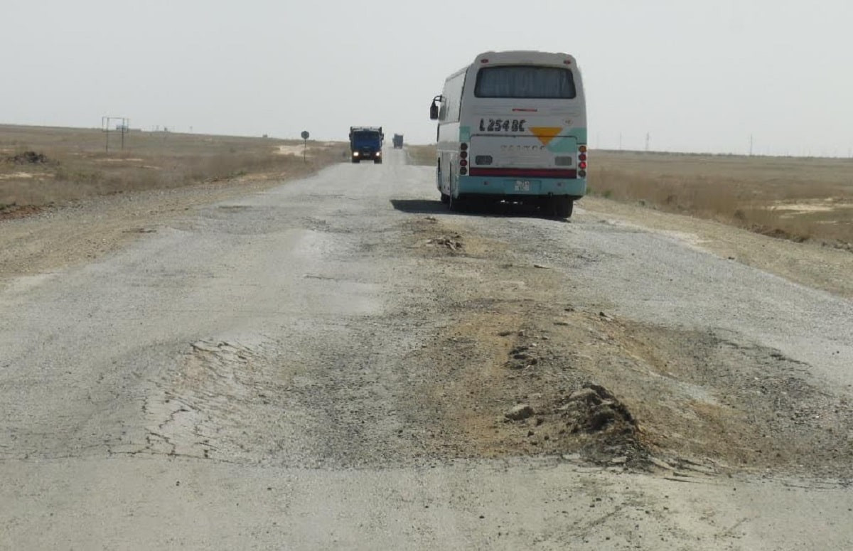 Президент взял на личный контроль строительство дорог в Атырауской области