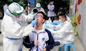 Новая волна: в Китае резко увеличилось количество заболевших COVID-19 