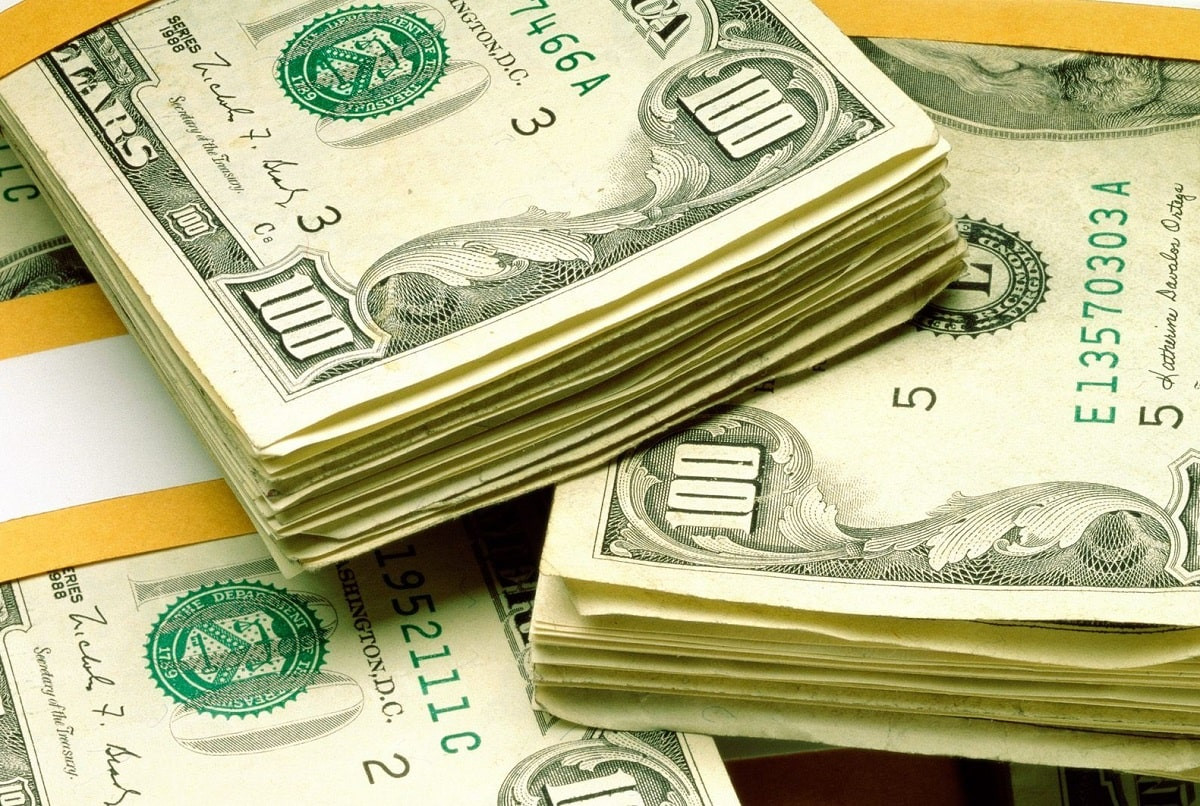 За сколько продают доллары в обменниках Алматы 11 ноября 