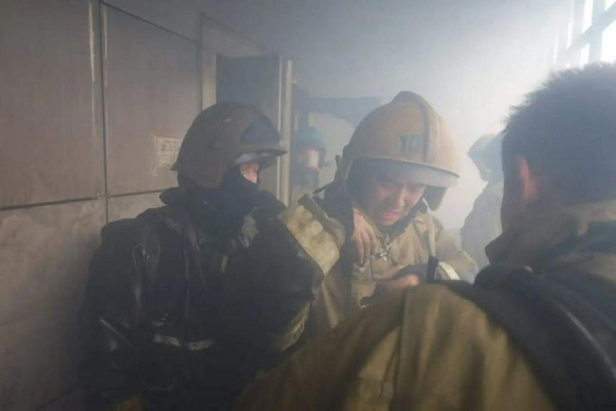 Трехкомнатную квартиру получит семья пожарного, спасшего людей из огня, в столице